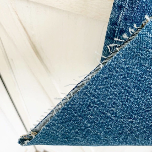 Good American Good Classic Jeans 0/25 High Rise Straight Raw Hem GCRH086TFT NWT - Picture 10 of 11